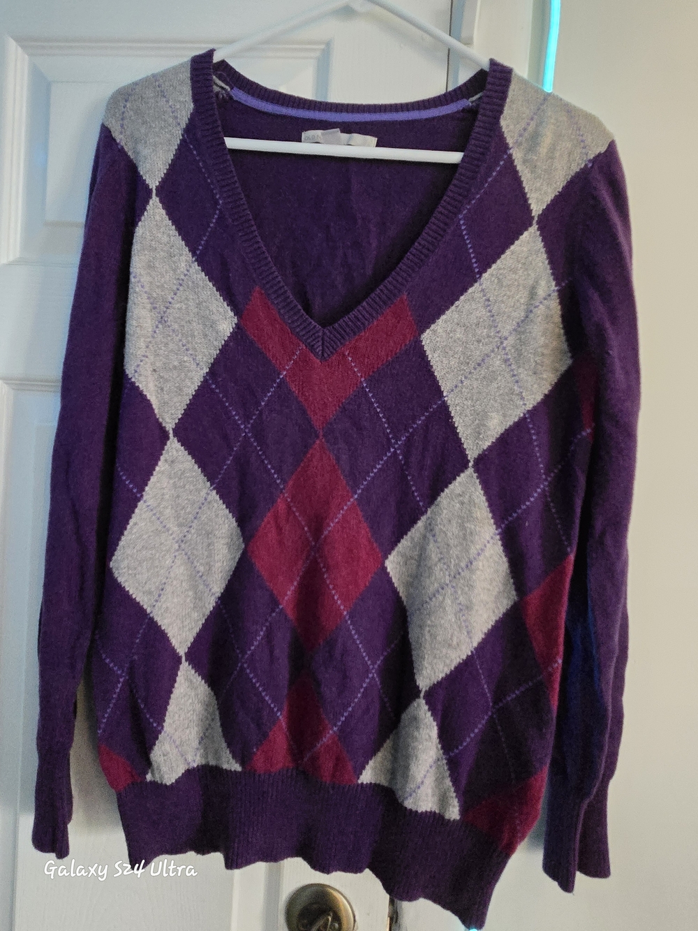 Purple Argyle V-Neck Sweater - Women's Old Navy L